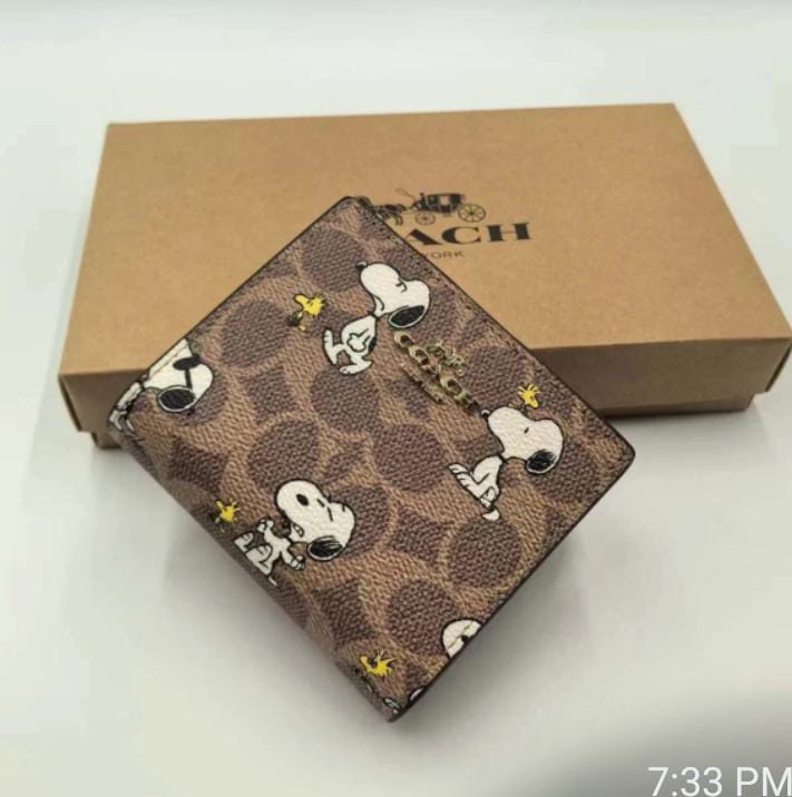 Coach x Peanuts Snoopy Snap Wallet CBN32 | Signature Canvas
