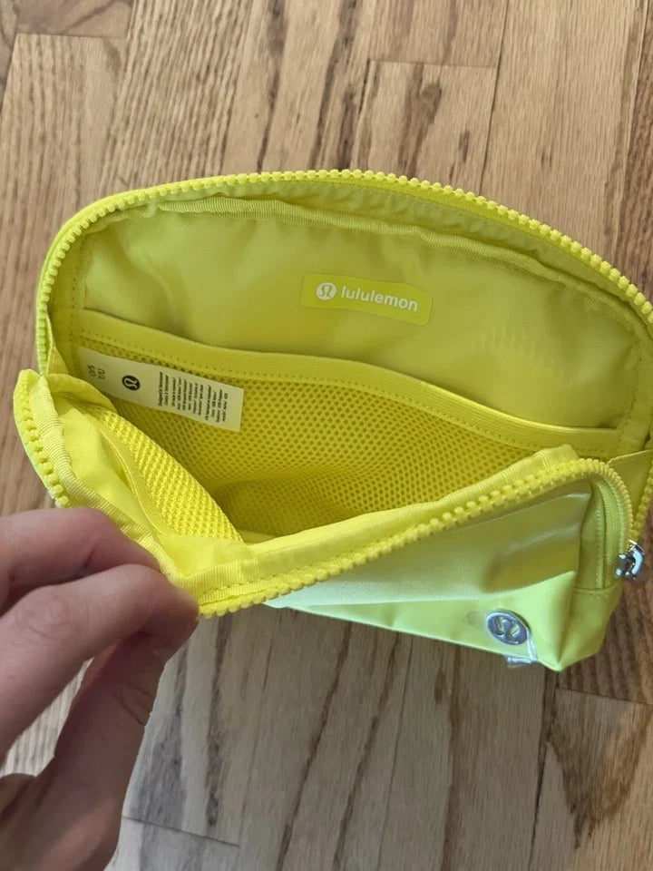 lululemon Everywhere Belt Bag Large 2L Daisy Glow Yellow NWT